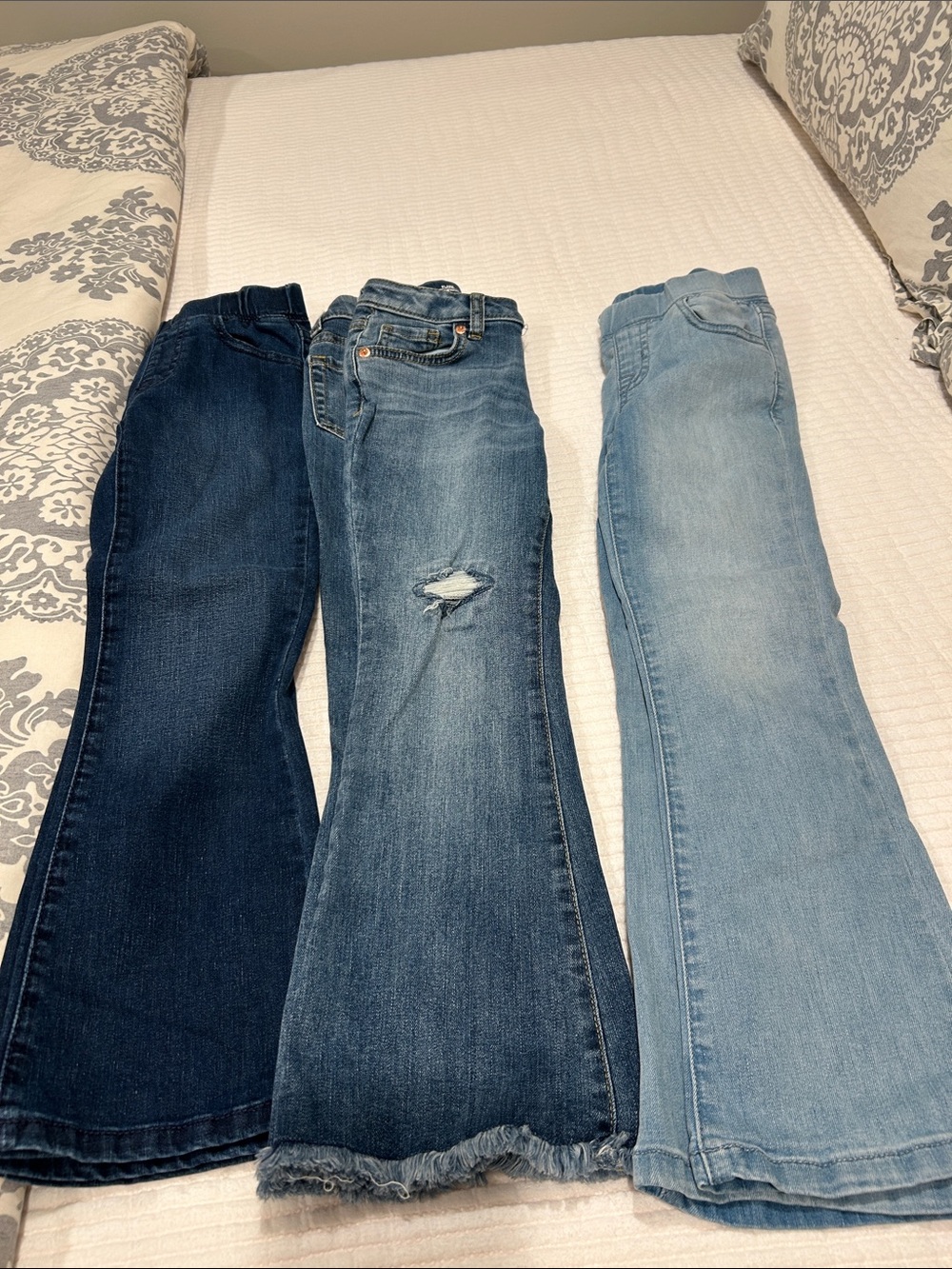 Bundle of 3 girls flare jeans. Size 6.